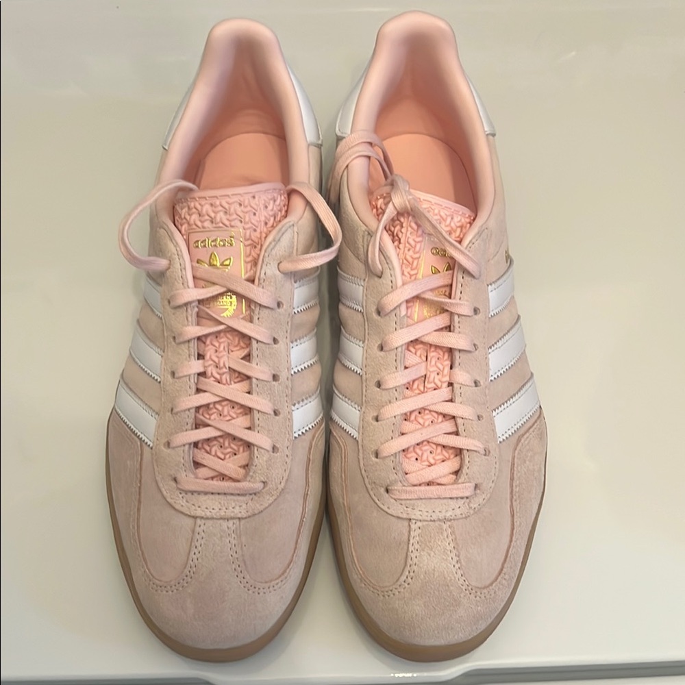 Adidas Women's Indoor Gazelle sneakers, 10.5